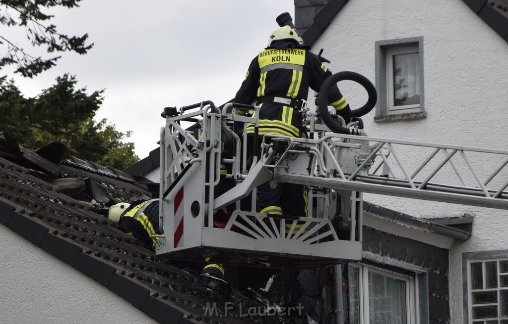 Feuer 2 Koeln Brueck Am Schildschen P31.JPG - Miklos Laubert